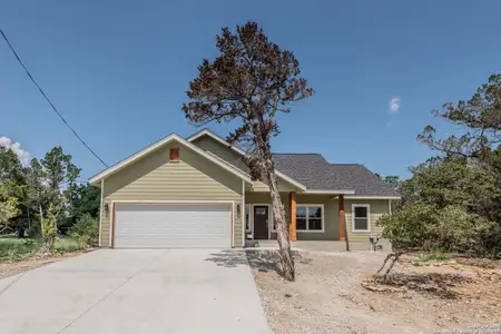 New construction Single-Family house 635 Cactus Flower, Canyon Lake, TX 78133 - image