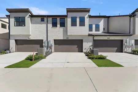 New construction Townhouse house 1831 Azalea Dr, Melissa, TX 75454 - image