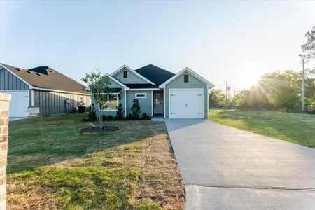 New construction Single-Family house 9209 Parkview Cir, Tolar, TX 76476 - image