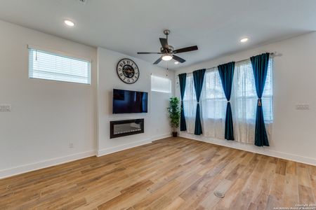 New construction Condo/Apt house 8851 Oakland Rd, Unit 7, San Antonio, TX 78240 - photo 0