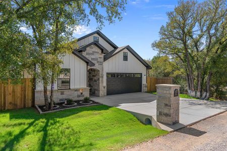 New construction Single-Family house 3025 Red Oak Dr, Granbury, TX 76048 - image