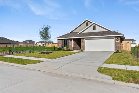 New construction Single-Family house 2075 W Emerald Lake Trail Cir, Dayton, TX 77535 - image