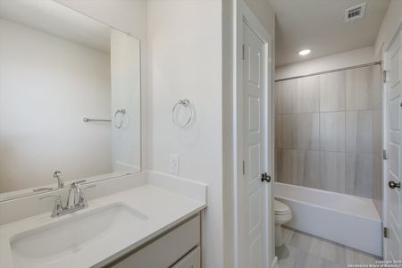 New construction Single-Family house 15407 Ivory Hls, San Antonio, TX 78247 plan Lancaster - image 8