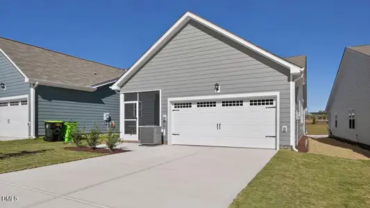 New construction Single-Family house 608 Sweet Iris Dr, Knightdale, NC 27545 plan BECKETT - image