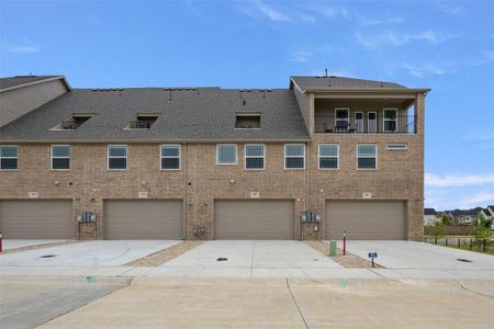 New construction Townhouse house 1852 Wittington Pl, Farmers Branch, TX 75234 - image