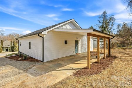 New construction Single-Family house 807 N Whitted St, Hendersonville, NC 28791 - image