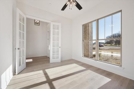 New construction Single-Family house 1024 Monaco Court, Springtown, TX 76082 - photo 5 5