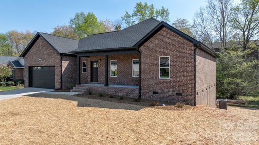 New construction Single-Family house 906 4Th St Ne, Conover, NC 28613 - image