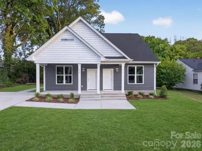 New construction Single-Family house 810 812 E Lincoln St, Lincolnton, NC 28092 - image