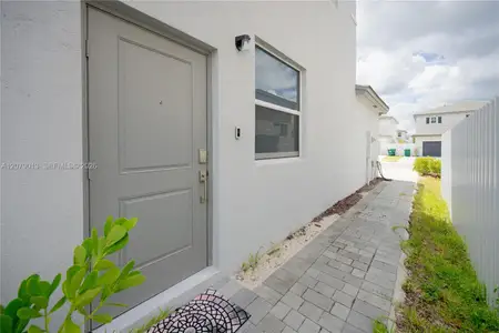 New construction Single-Family house 13609 Sw 185Th Ln, Miami, FL 33177 - image