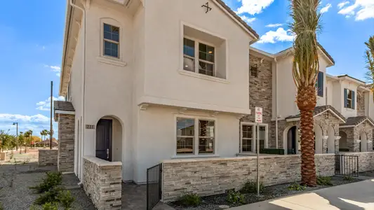 New construction Townhouse house 13975 Luke Pkwy, Surprise, AZ 85379 plan The Delaney - image