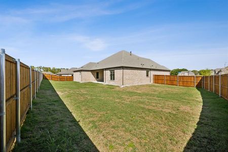 New construction Single-Family house 700 Allison Drive, Van Alstyne, TX 75495 Corey- photo 31 31