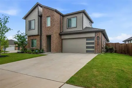 New construction Single-Family house 1501 Woodpecker St, Denton, TX 76205 - image