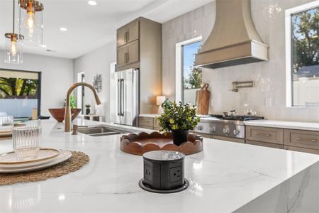 New construction Single-Family house 22 E Steele St, Orlando, FL 32804 - image 17