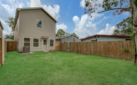 New construction Single-Family house 8811 Prairie View Drive, Unit A, Houston, TX 77088 - photo 22 22