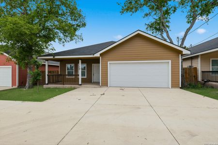New construction Single-Family house 3719 Commercial, San Antonio, TX 78221 - image