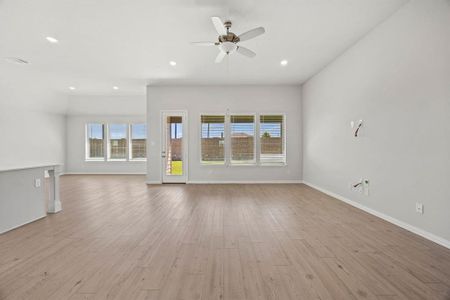 New construction Single-Family house 718 Tinsley Meadows Dr, Van Alstyne, TX 75495 - image 17