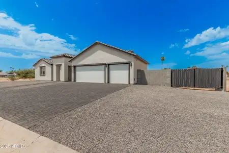 New construction Single-Family house 10420 W San Lazaro Dr, Arizona City, AZ 85123 - image