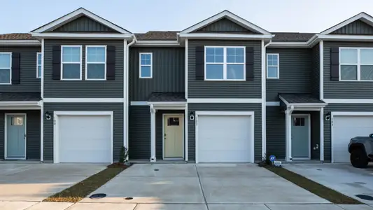 New construction Single-Family house 72 Cashmere Ct, Wilmington, NC 28411 plan Pearson Th - image