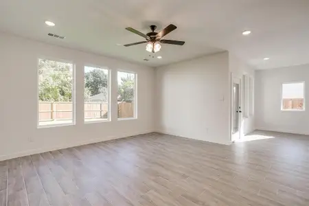 New construction Single-Family house 4542 Hogans Aly, Arlington, TX 76001 Sage - photo 21 21