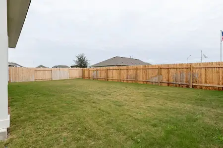 New construction Single-Family house 3717 Pin Oak Hls, Seguin, TX 78155 plan Sergio - image 4