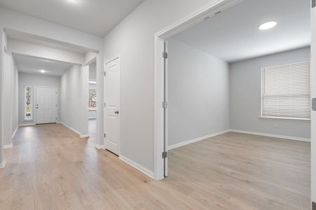 New construction Single-Family house 168 Rieber Rd, Kyle, TX 78640 plan Hondo - image 11