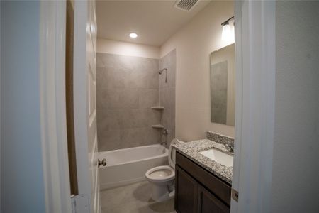 New construction Single-Family house 1416 Whitney Ln, Brenham, TX 77833 - image 12