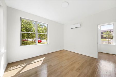 New construction Townhouse house 1070 Dill Avenue SW, Atlanta, GA 30310 - image 9