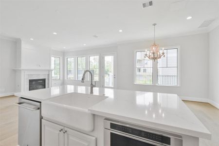 New construction Single-Family house 404 Forest Reserve Pl, Houston, TX 77079 Magnolia- photo 3 3