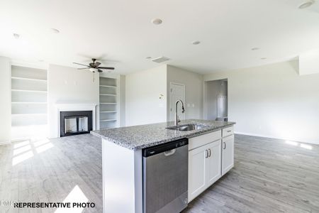 New construction Single-Family house 13 W Coulter Ct, Selma, NC 27576 - image 5