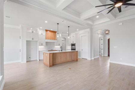 New construction Single-Family house 2172 Middlewood Cir, Granbury, TX 76049 - image 6