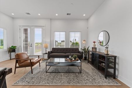 New construction Single-Family house 3002 Jensen Springs Ln, Houston, TX 77026 - image 5