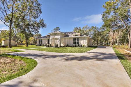 New construction Single-Family house 26707 Apache Trl, Magnolia, TX 77354 - image