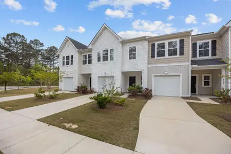 New construction Townhouse house 4005 E Associate Dr, North Charleston, SC 29418 - image