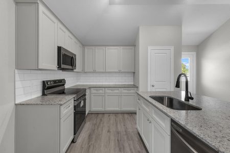 New construction Single-Family house 18737 Loom Dr, Conroe, TX 77306 plan Camellia - image 8