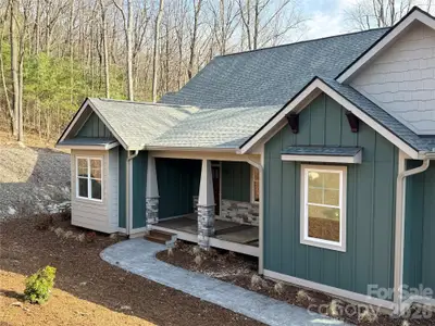 New construction Single-Family house 634 Hollybrook Dr, Flat Rock, NC 28731 - image