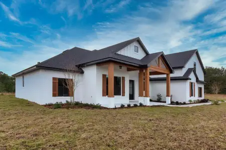 New construction Single-Family house 01000 Silver Dr, Umatilla, FL 32784 - image