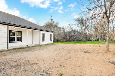 New construction Single-Family house 137 Puu Waa Waa Ln, Bastrop, TX 78602 null- photo 33 33