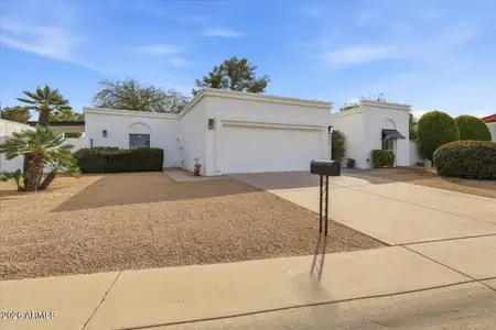 New construction Single-Family house 527 E Tam Oshanter Dr, Phoenix, AZ 85022 - image