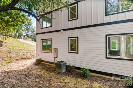 New construction Single-Family house 80 Upper Moffitt Rd, Asheville, NC 28805 - image