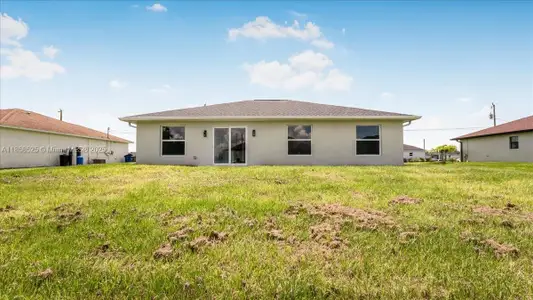 New construction Single-Family house 2702 46Th St Sw, Lehigh Acres, FL 33976 - image