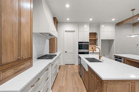 New construction Single-Family house 1130 E Landings N, Granbury, TX 76049 - image 8
