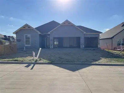 New construction Single-Family house 710 Broken Bow Ln, Cleburne, TX 76033 - image