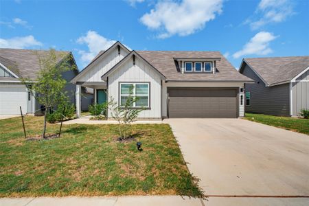 New construction Single-Family house 325 Doss Dr, Rockdale, TX 76567 plan Camden - image