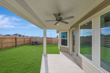 New construction Single-Family house 1058 Garnet Star Dr, La Marque, TX 77568 plan Primrose - image 3