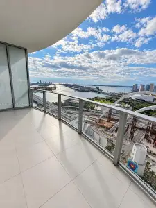 New construction Condo house 1400 Biscayne Blvd, Unit 3302, Miami, FL 33132 - image