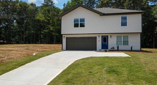 New construction Single-Family house 1341 E Atlanta Rd E, Stockbridge, GA 30281 - image