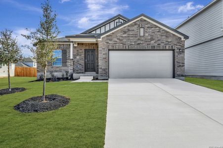 New construction Single-Family house 6754 Red Buffalo Trl, San Antonio, TX 78253 plan Desoto - 40' Smart Series - image