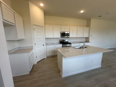 New construction Single-Family house 270 Bendecido Lp, Elgin, TX 78621 plan Cedar - Texas Tree Series - image 11