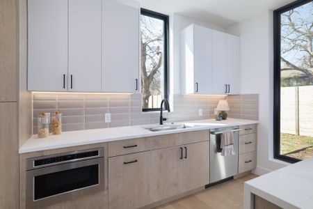 New construction Single-Family house 2401 Willow St, Austin, TX 78702 - image 8